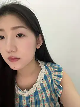 Snapshot of Mina_168 chatting on June 4, 2026, 3:23 am Mina 168 online show from June 4, 2026, 3:23 am