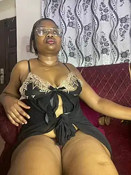 Snapshot of Creamyyystar chatting on July 6, 2026, 3:25 am Creamyyystar online show from July 6, 2026, 3:25 am