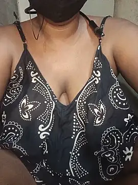 salonibaby12 online show from May 22, 2026, 8:14 pm