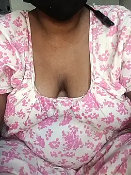 salonibaby12 online show from May 29, 2026, 7:56 pm