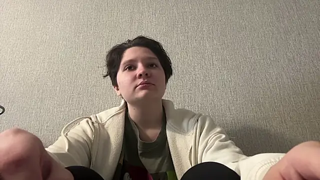 LizCumens online show from May 25, 2026, 12:38 am