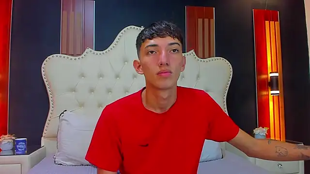 MichaelVasquex online show from May 16, 2026, 12:15 pm