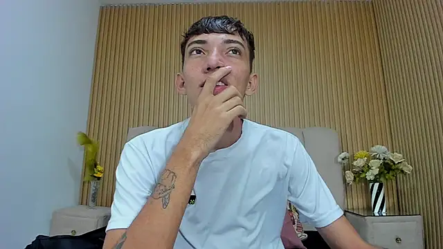 MichaelVasquex online show from May 28, 2026, 12:13 pm