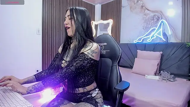 Kiara tay online show from May 20, 2026, 3:24 am