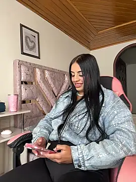BaByBooo69 online show from May 23, 2026, 2:43 pm