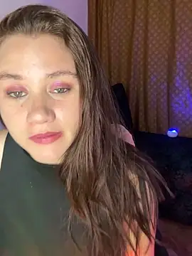 Sami ferrer online show from May 18, 2026, 3:46 am
