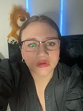 Sami ferrer online show from May 29, 2026, 3:37 am
