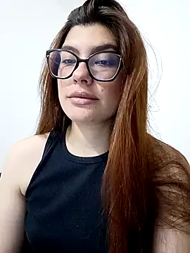 cutetemari online show from May 19, 2026, 11:11 pm