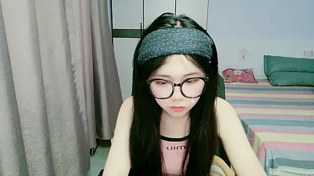xiaoxiaoyu030 online show from May 27, 2026, 10:34 am