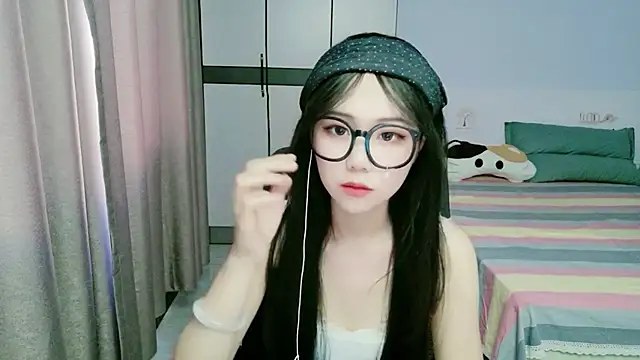 xiaoxiaoyu030 online show from May 30, 2026, 7:49 am