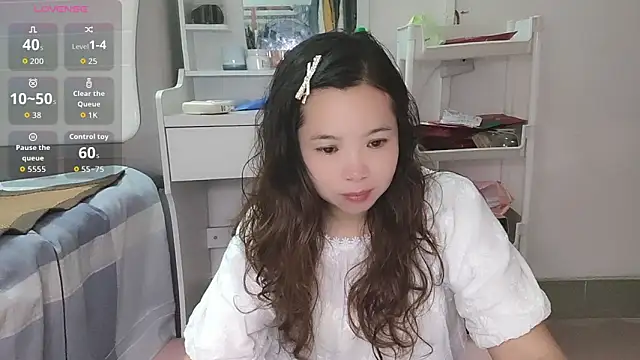 F-Yingying online show from May 23, 2026, 4:50 am