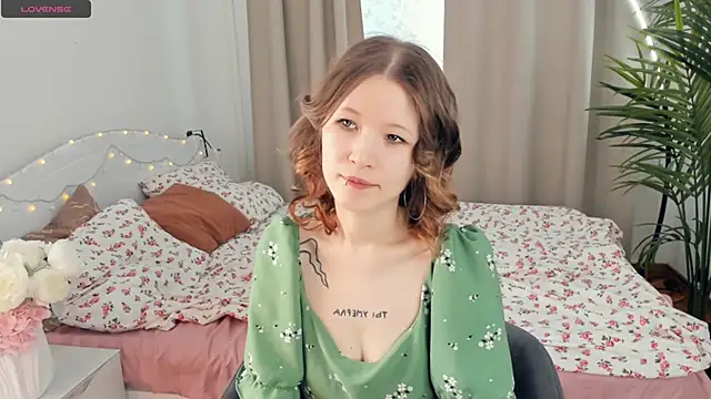 EstellaZion online show from June 8, 2026, 7:09 am