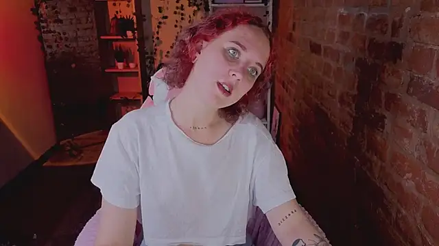 ScarlettSparkss online show from June 15, 2026, 1:35 pm