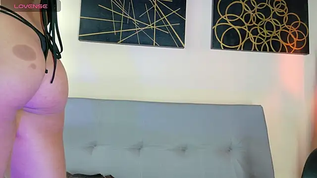 Snapshot of Sofi_Williams2 chatting on May 23, 2026, 7:29 pm Sofi Williams2 online show from May 23, 2026, 7:29 pm