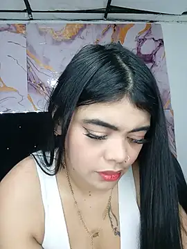 luxuryluna online show from June 10, 2026, 12:44 am