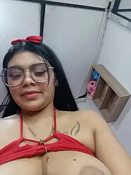 luxuryluna online show from June 25, 2026, 5:12 am