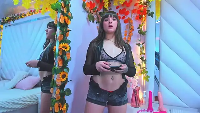 natashacooper  online show from July 16, 2026, 9:10 pm