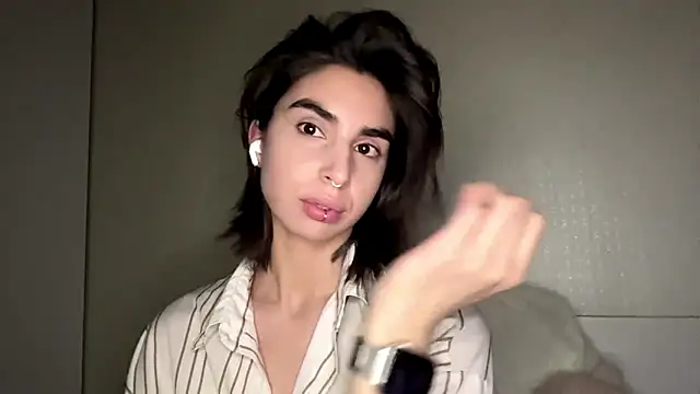 JessiaRuezga online show from May 21, 2026, 12:23 pm