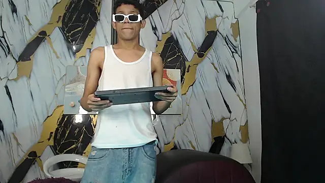 RONALDA HOT26 online show from May 28, 2026, 7:38 am