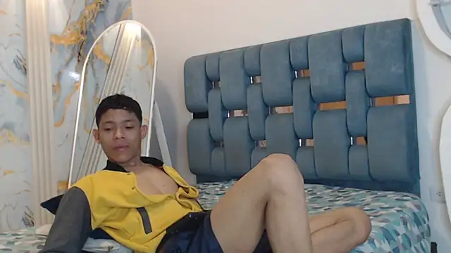 Snapshot of RONALDA_HOT26 chatting on June 15, 2026, 1:24 pm RONALDA HOT26 online show from June 15, 2026, 1:24 pm