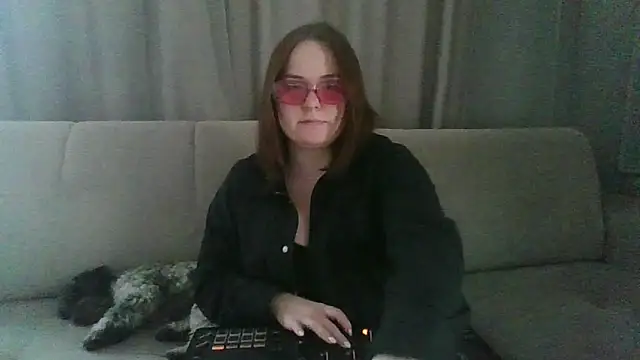 Joan Taylor1 online show from May 26, 2026, 10:11 am