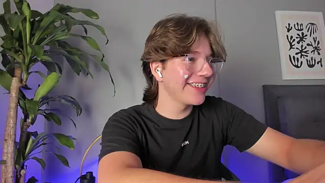 LucasMoraless online show from May 30, 2026, 3:09 pm