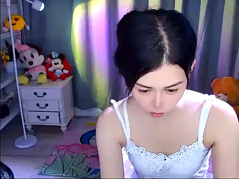 QinQin-888 online show from May 20, 2026, 1:17 pm