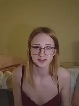LauraundSteve  online show from May 17, 2026, 7:21 pm