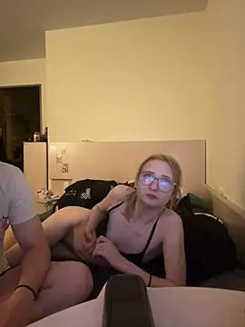 LauraundSteve  online show from July 16, 2026, 8:37 pm