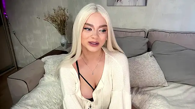 RussianGirlXX online show from May 23, 2026, 3:05 pm