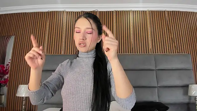 SophiieCalloway1 online show from July 9, 2026, 2:10 pm