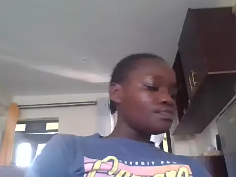 Snapshot of joyvall01 chatting on June 14, 2026, 1:35 pm joyvall01 online show from June 14, 2026, 1:35 pm