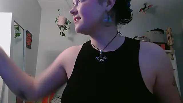 prettybird06 online show from May 30, 2026, 1:25 am
