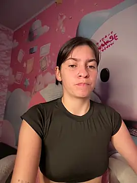 Stefany LS online show from May 19, 2026, 1:06 pm