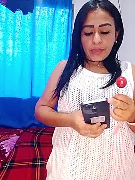 Scarlet 01  online show from May 17, 2026, 6:15 pm