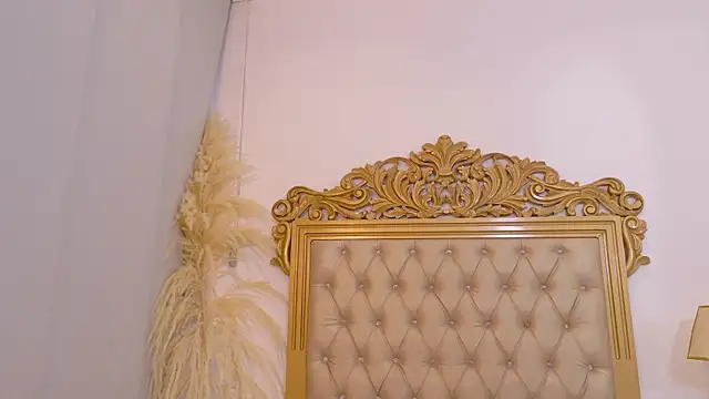 AbrilCardenasX online show from July 8, 2026, 11:15 am