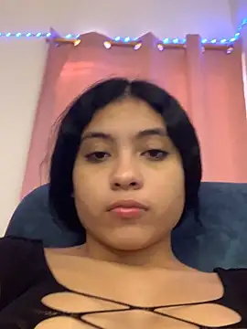 Paula-sinz online show from May 19, 2026, 9:32 pm