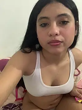 Paula-sinz online show from May 25, 2026, 11:33 pm