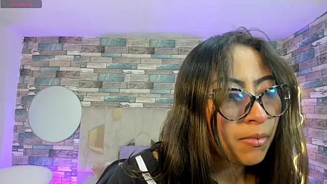 Snapshot of Amhira_Tay chatting on June 13, 2026, 7:12 pm Amhira Tay online show from June 13, 2026, 7:12 pm