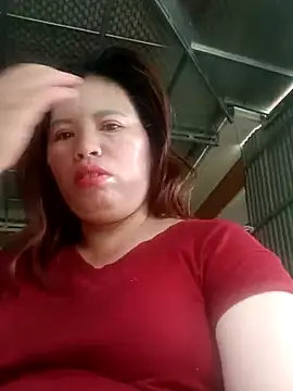 -Yeyi- online show from May 21, 2026, 1:56 am