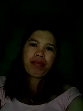 Snapshot of -Yeyi- chatting on June 21, 2026, 7:05 pm -Yeyi- online show from June 21, 2026, 7:05 pm