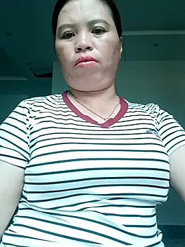 Snapshot of -Yeyi- chatting on July 9, 2026, 10:30 am -Yeyi- online show from July 9, 2026, 10:30 am