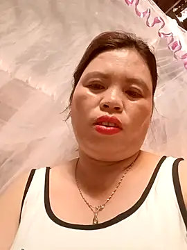 Snapshot of -Yeyi- chatting on July 11, 2026, 2:14 am -Yeyi- online show from July 11, 2026, 2:14 am