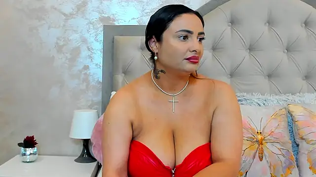 Snapshot of Bianca_Vale chatting on July 10, 2026, 4:50 am Bianca Vale online show from July 10, 2026, 4:50 am