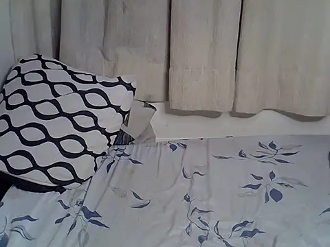 Booty Lolah18 online show from May 23, 2026, 3:27 pm