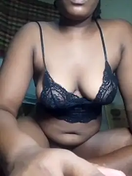 nyashgal123 online show from June 6, 2026, 9:52 pm