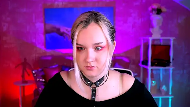 ViolettWoods online show from May 29, 2026, 8:23 am