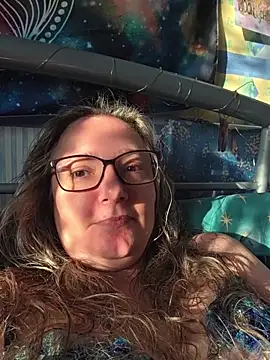 Izzylove47 online show from June 19, 2026, 5:34 am