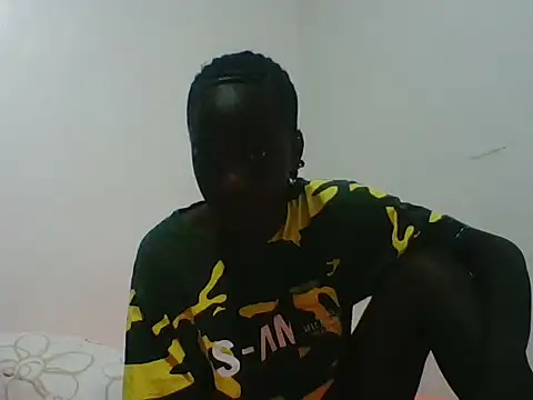 Snapshot of Darkpretty23 chatting on May 19, 2026, 4:52 am Darkpretty23 online show from May 19, 2026, 4:52 am