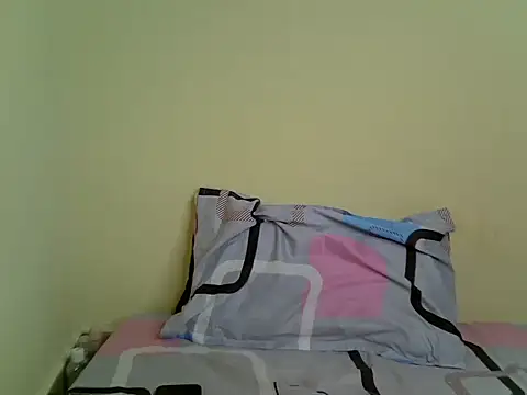 sexxydollyy online show from June 16, 2026, 9:28 pm
